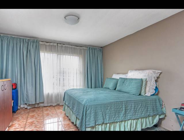 2 BEDROOM APARTMENT FOR SALE IN RIDGEWAY